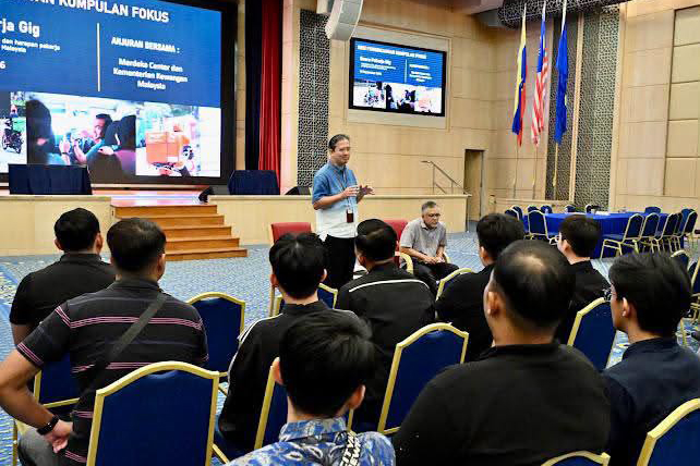 Sesi Libat Urus bersama Pemandu e-Hailing dan P-Hailing